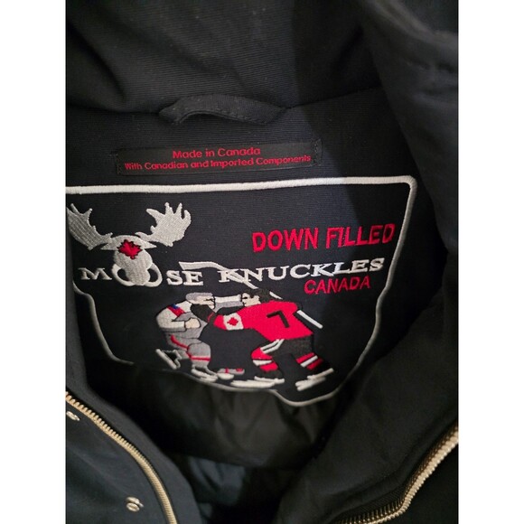 BRAND NEW Moose Knuckles Stirling Parka Jacket Mens Navy W/ White Fur Size: M - Picture 2 of 12